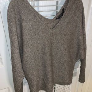 Bcbg quarter sleeve gold/brown sweater